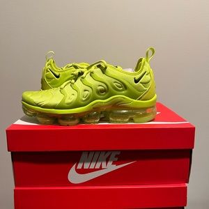 Nike VaporMax Plus Tennis Ball Neon Green DX1784-300 Womens Sizes 9.5